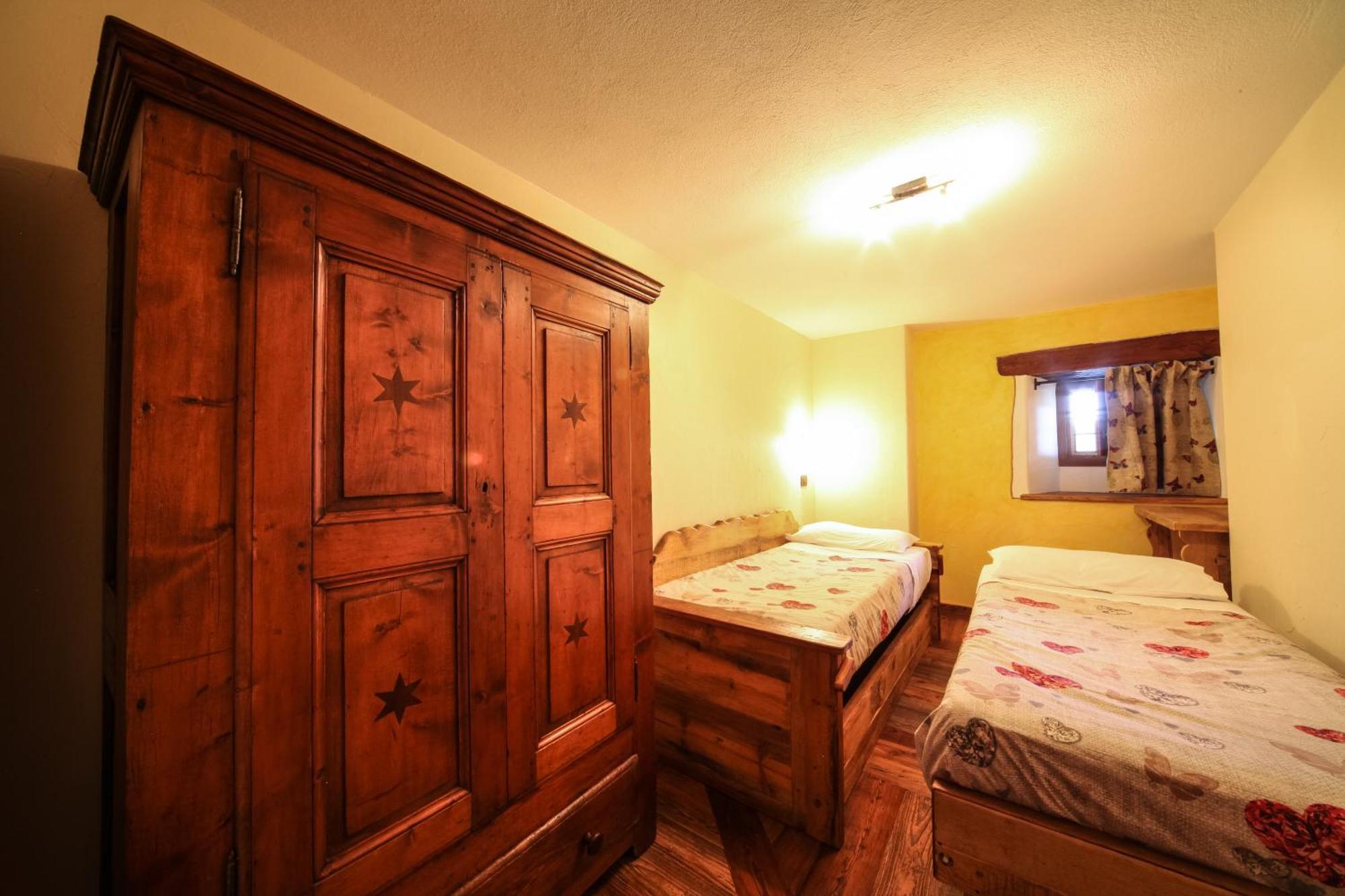 Ferienwohnung Souvenir De Tsaneli Roisan Zimmer foto