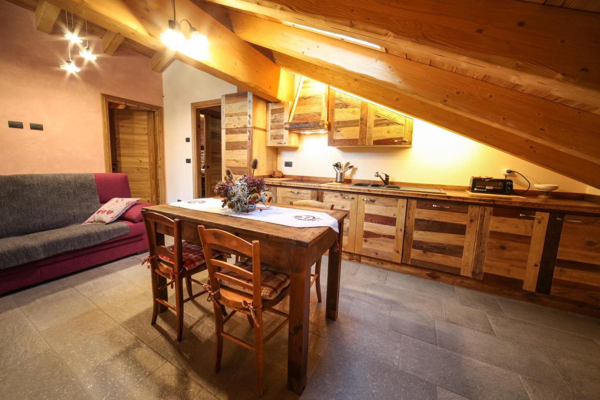 Ferienwohnung Souvenir De Tsaneli Roisan Zimmer foto