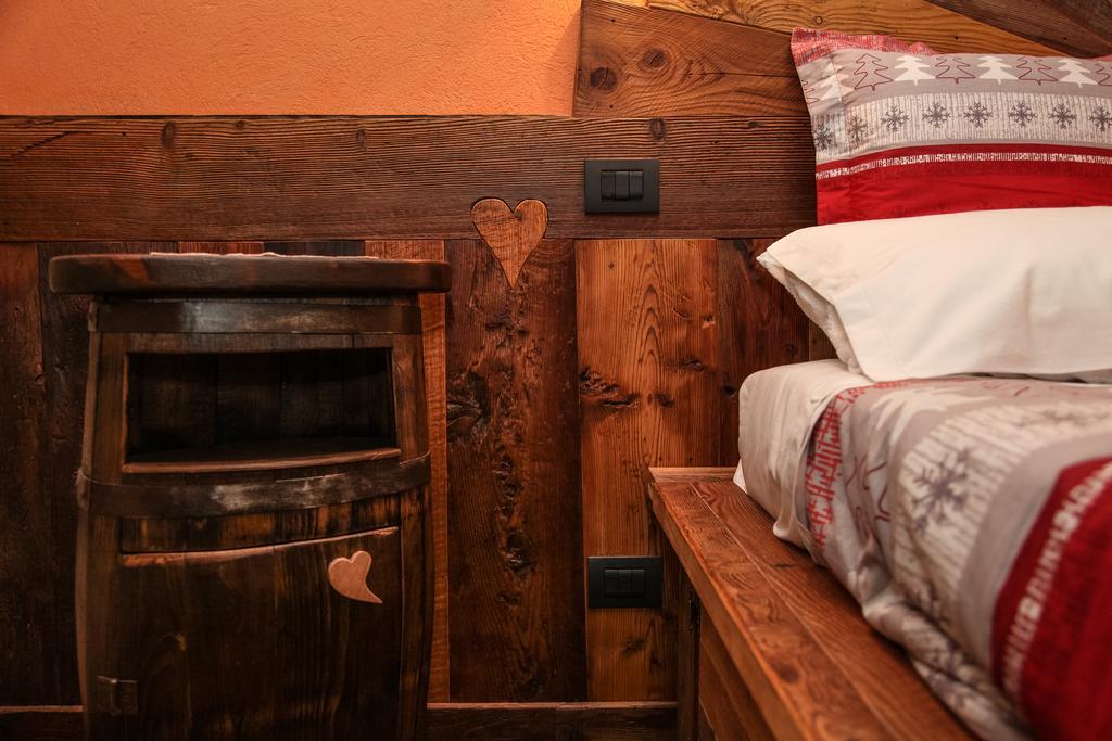 Ferienwohnung Souvenir De Tsaneli Roisan Zimmer foto