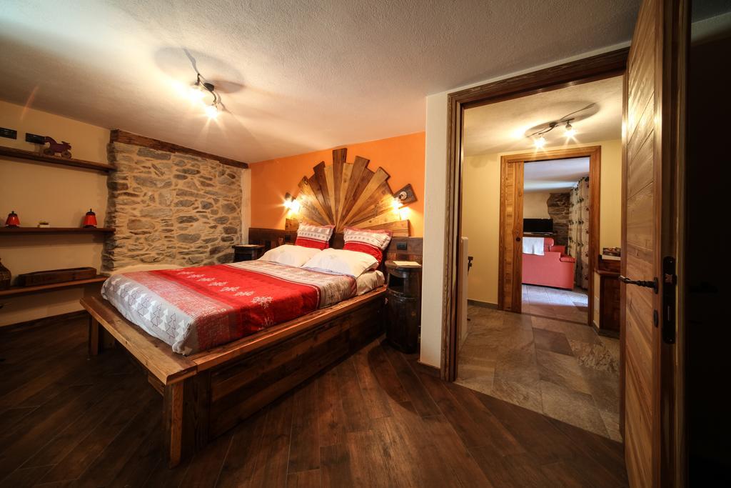 Ferienwohnung Souvenir De Tsaneli Roisan Zimmer foto