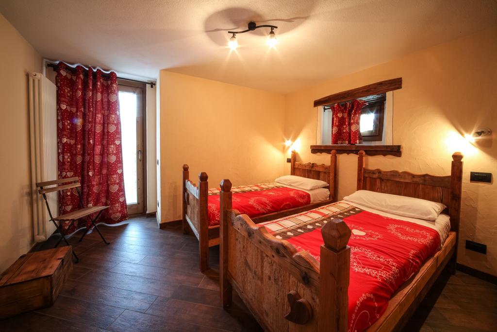 Ferienwohnung Souvenir De Tsaneli Roisan Zimmer foto
