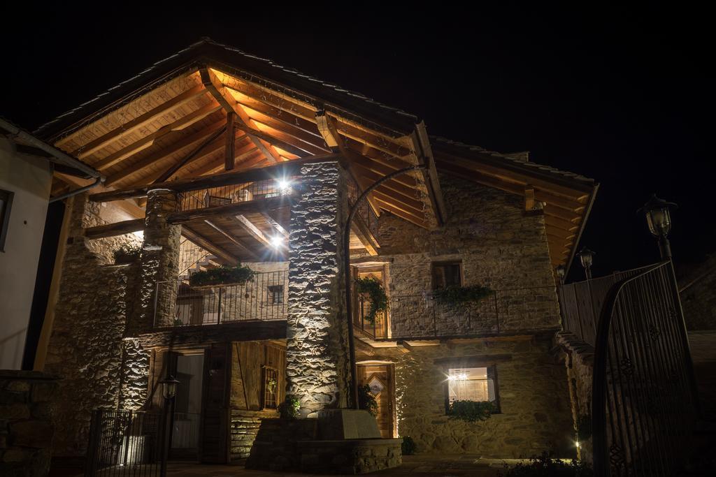 Ferienwohnung Souvenir De Tsaneli Roisan Exterior foto